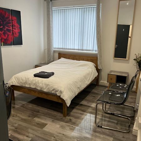 Zams Rooms Stoke-on-Trent المظهر الخارجي الصورة