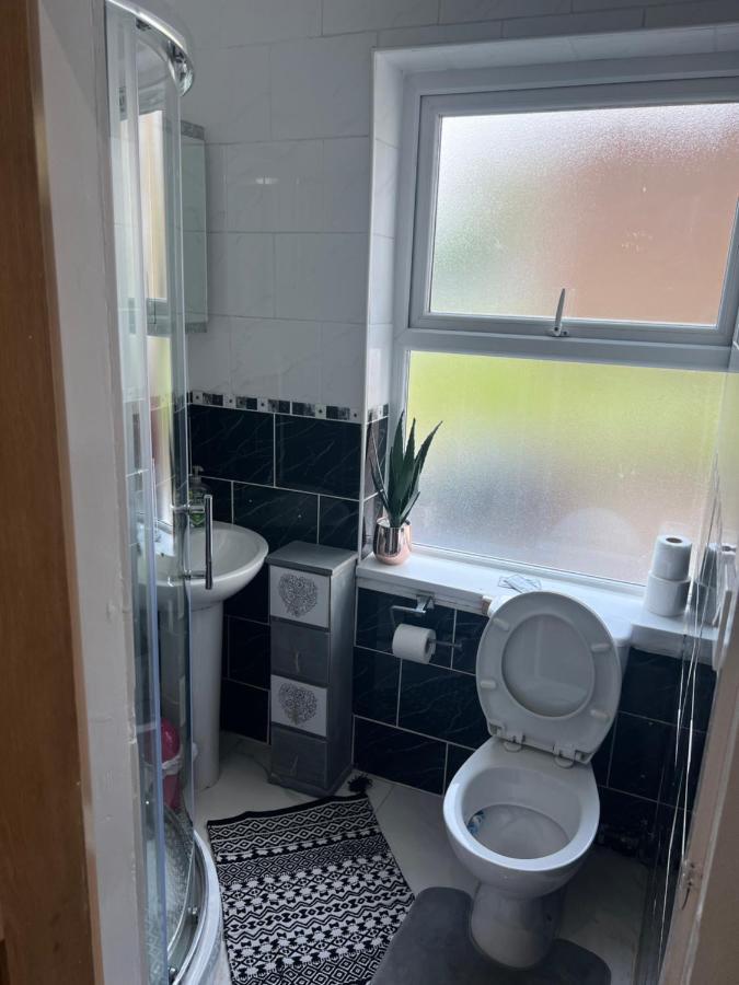Zams Rooms Stoke-on-Trent المظهر الخارجي الصورة