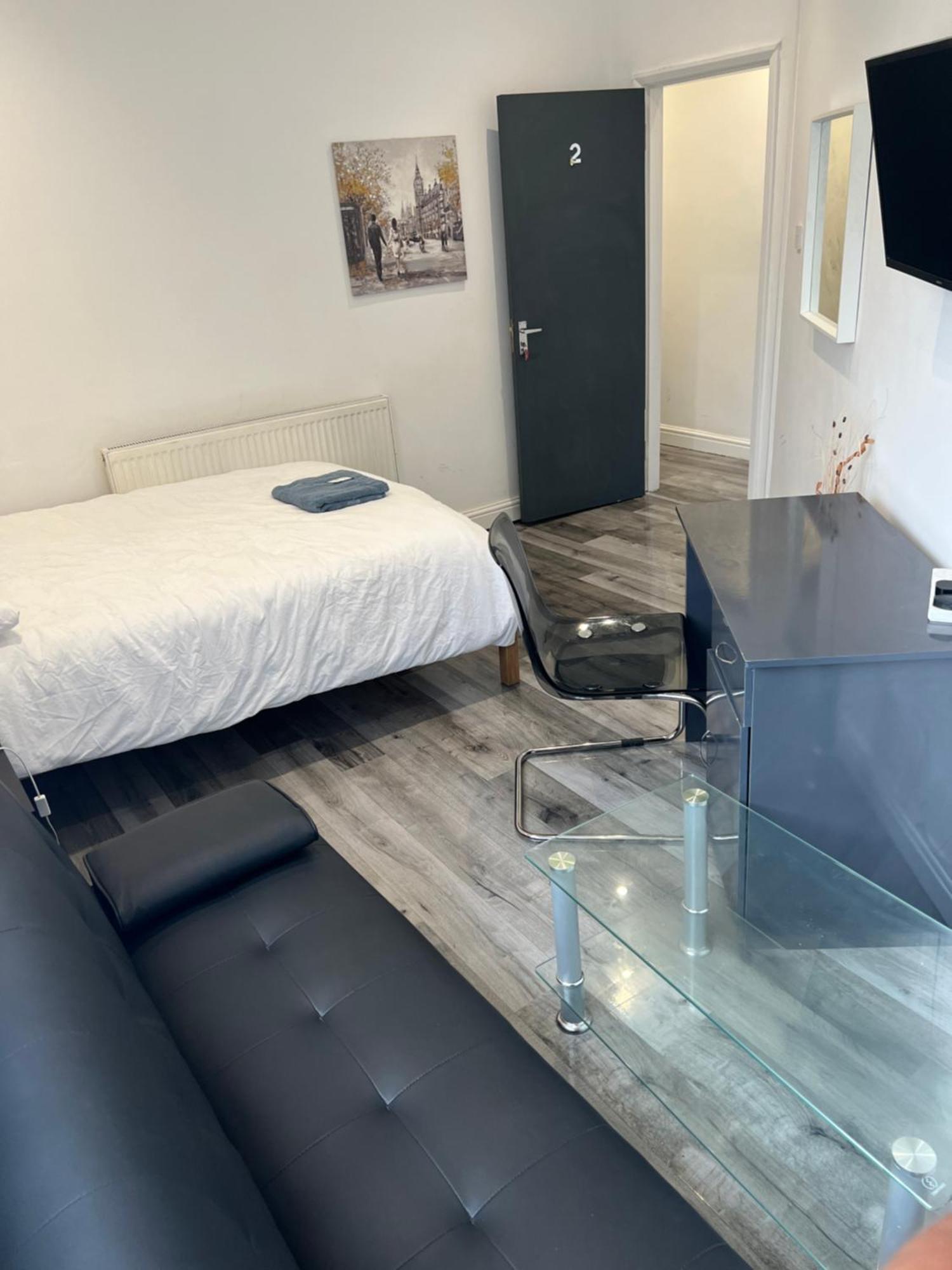 Zams Rooms Stoke-on-Trent المظهر الخارجي الصورة